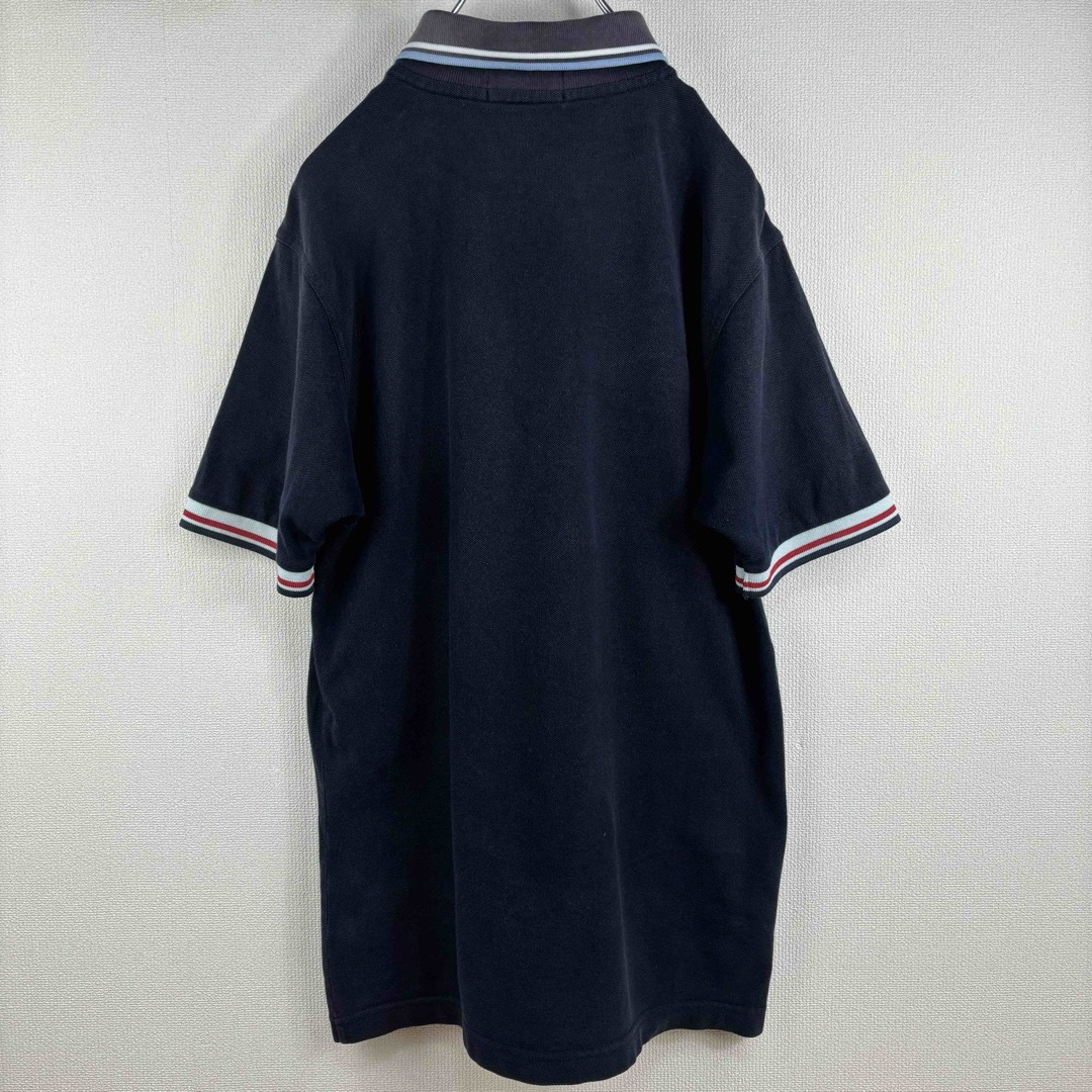 FRED PERRY(フレッドペリー)の大人気　フレッドペリー　ポロシャツ　半袖　S ビンテージ　紺白赤水色　古着 メンズのトップス(ポロシャツ)の商品写真