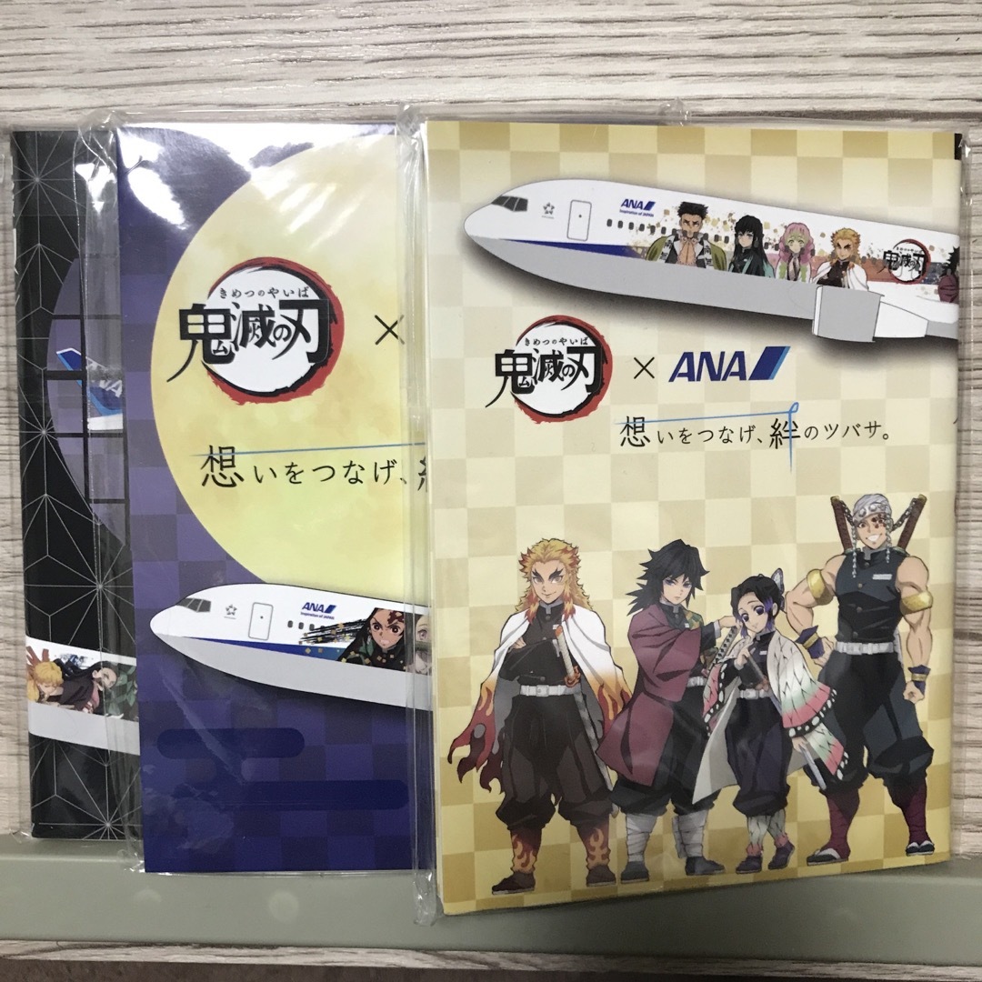 鬼滅の刃(キメツノヤイバ)のANA 全日空　鬼滅の刃　メモ　ノート　非売品　3冊セット エンタメ/ホビーのアニメグッズ(その他)の商品写真