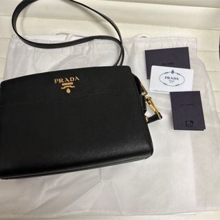 プラダ(PRADA)のPRADAプラダ サフィアーノレザー ショルダーバッグ1BH104 Black(ショルダーバッグ)