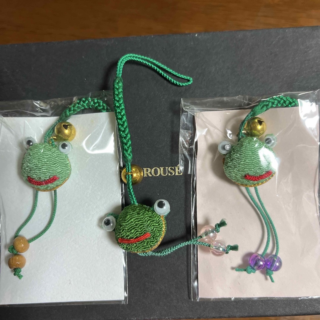 カエルのキーホルダー3つ エンタメ/ホビーのアニメグッズ(キーホルダー)の商品写真