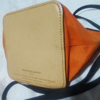 エルベシャプリエ(Herve Chapelier)のHerve Chapelier ヌメ革 レザー×ナイロン マンダリン オレンジ(ショルダーバッグ)