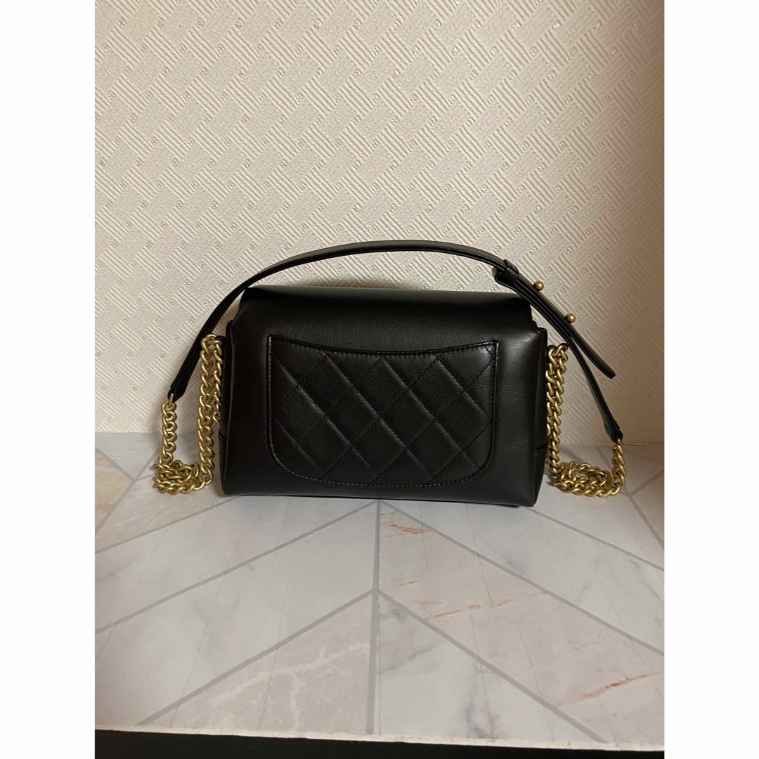 CHANEL(シャネル)のお値下げしました。美品シャネルCHANELマトラッセ斜めがけショルダー レディースのバッグ(その他)の商品写真