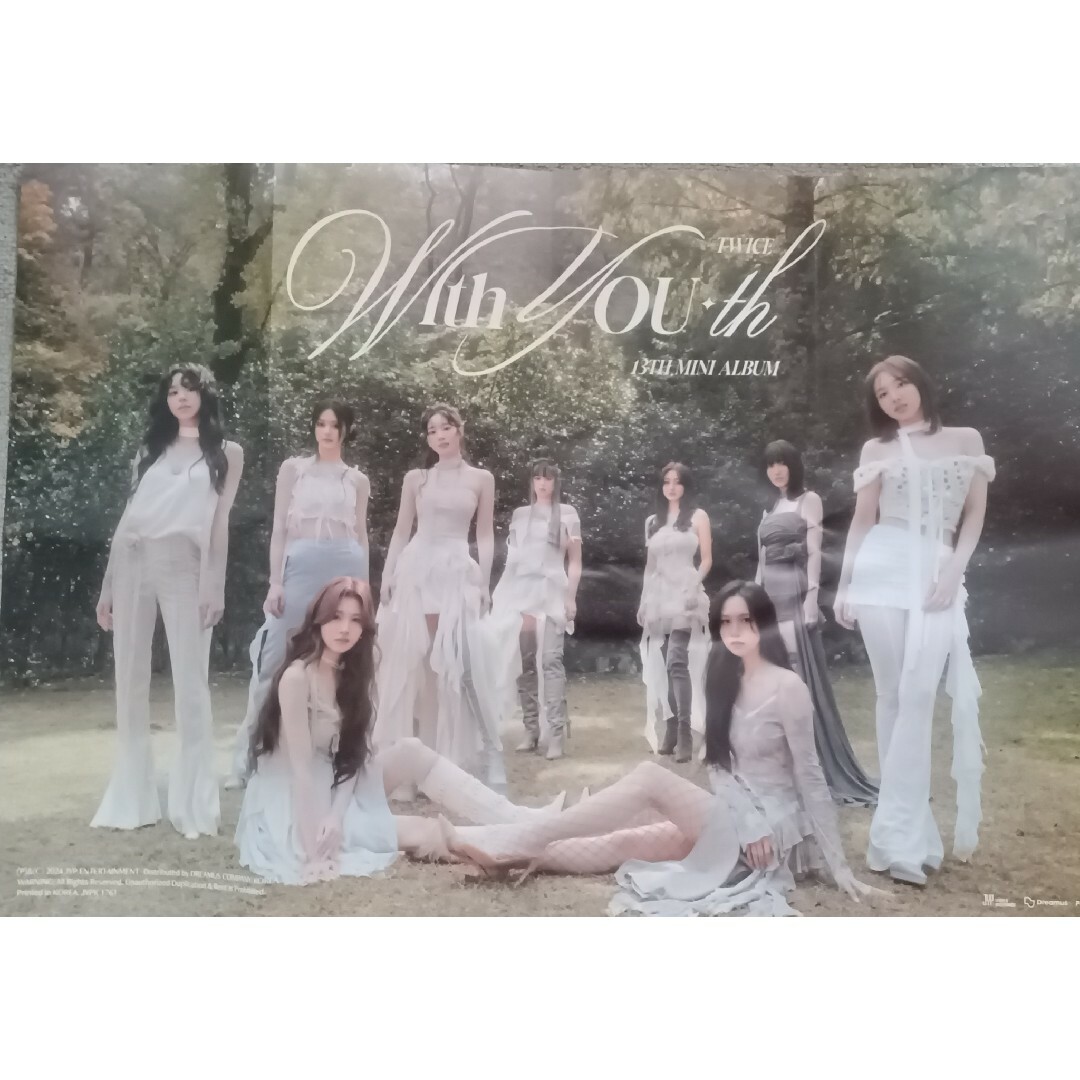 TWICE With YOU-th ポスター エンタメ/ホビーのCD(K-POP/アジア)の商品写真