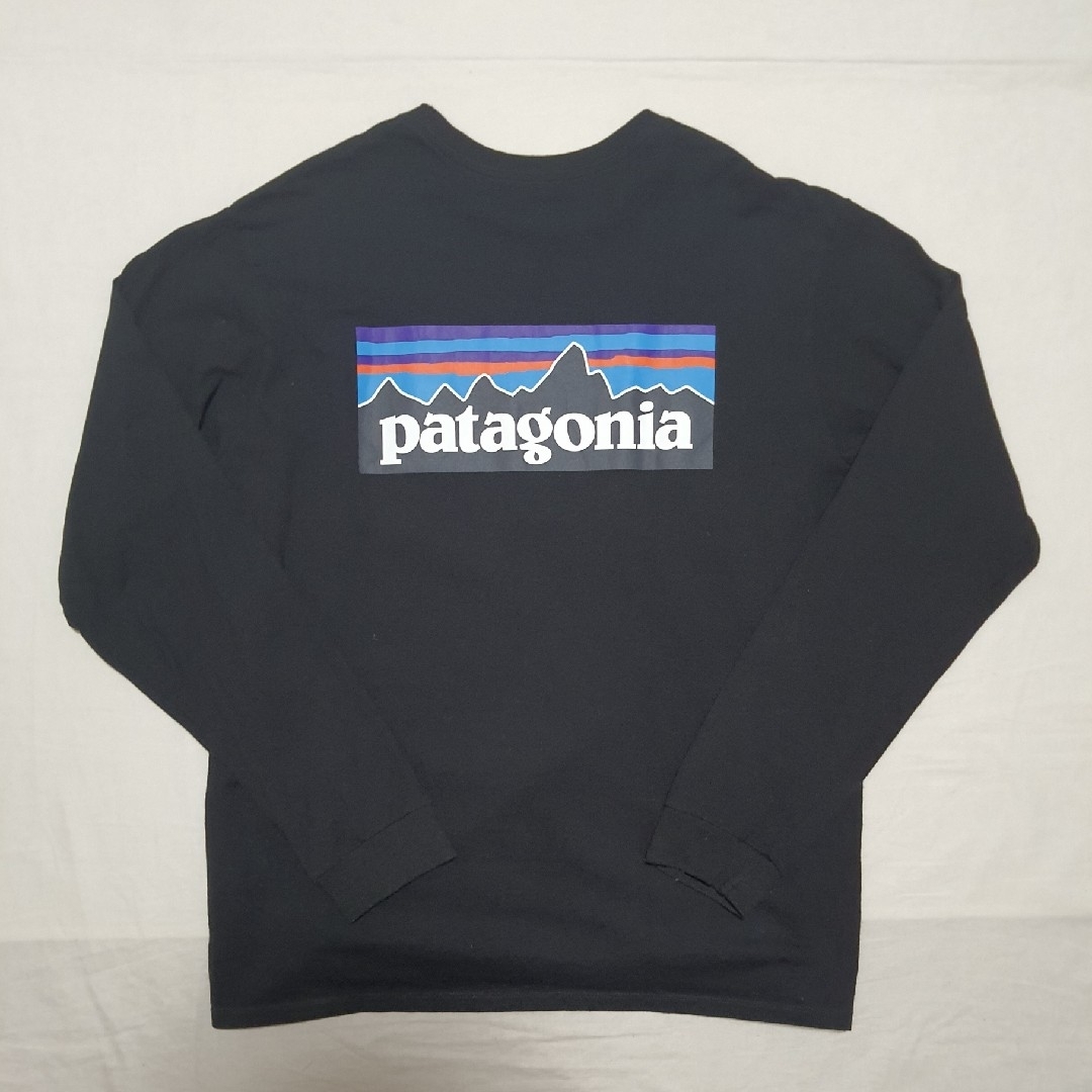 patagonia(パタゴニア)のパタゴニア ロングスリーブP6ロゴレスポンシビリティー M 黒 長袖Tシャツ メンズのトップス(Tシャツ/カットソー(七分/長袖))の商品写真