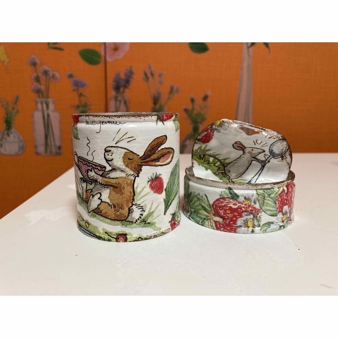 リメ缶　いちご　ウサギ　デコパージュ　2個 ハンドメイドのフラワー/ガーデン(プランター)の商品写真
