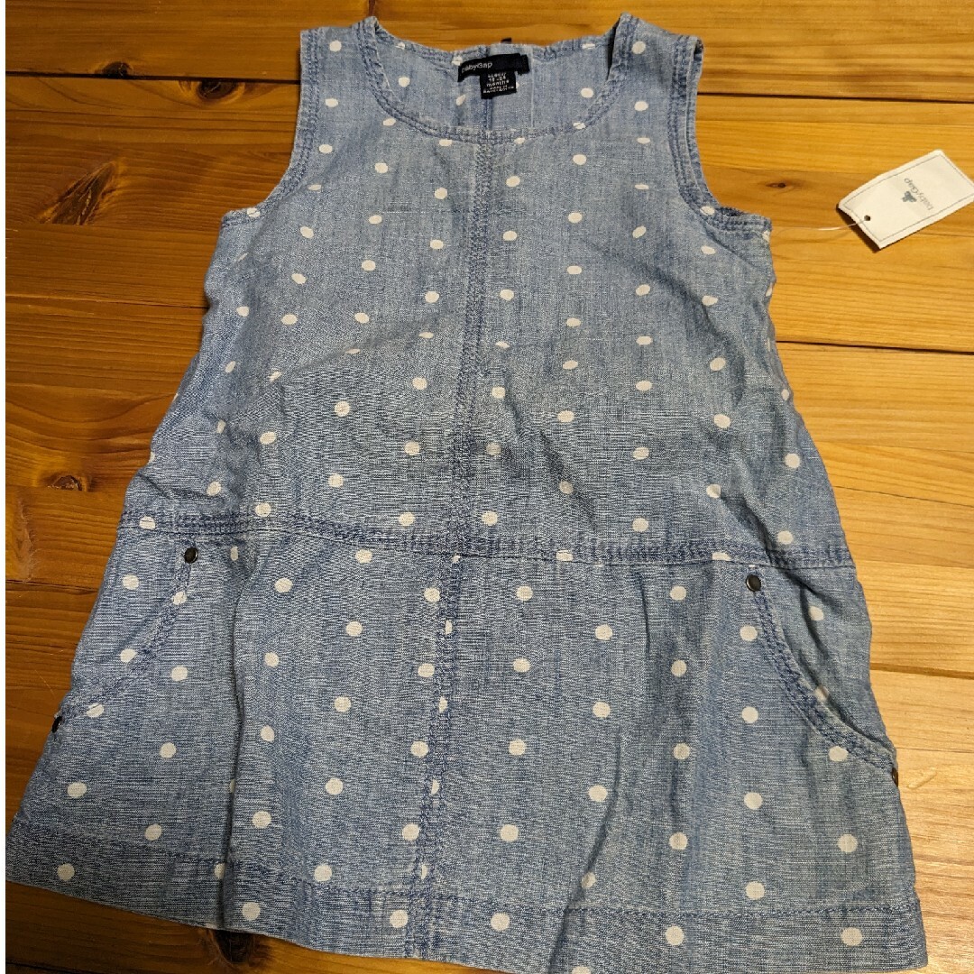 babyGAP(ベビーギャップ)の新品　babygap ワンピース90 キッズ/ベビー/マタニティのキッズ服女の子用(90cm~)(ワンピース)の商品写真