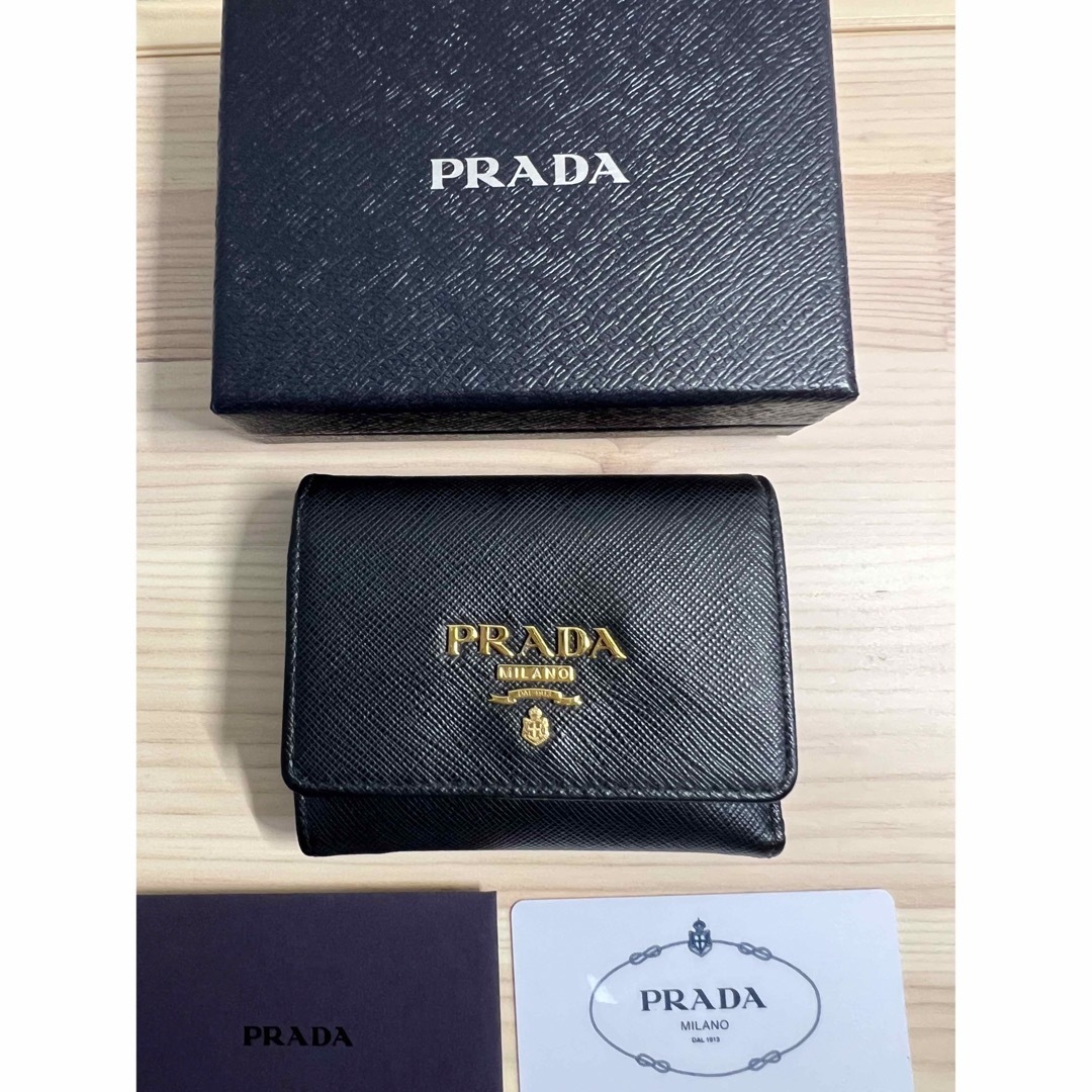 PRADA(プラダ)の美品 PRADA プラダ 財布 ミニ財布 三つ折財布 サフィアーノ マルチカラー レディースのファッション小物(財布)の商品写真