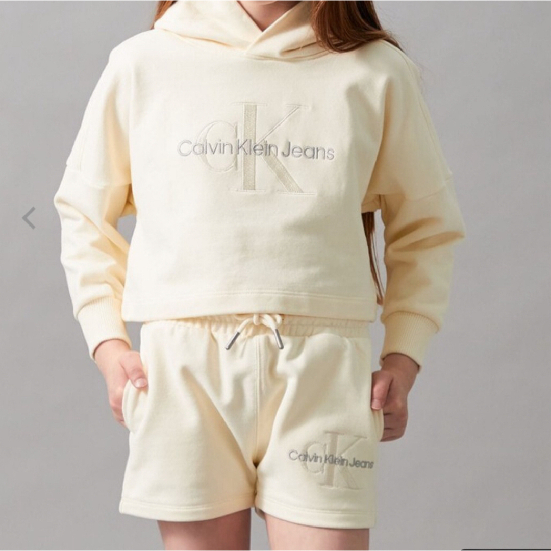 Calvin Klein(カルバンクライン)のカルバンクライン　新作ショートパンツ キッズ/ベビー/マタニティのキッズ服女の子用(90cm~)(パンツ/スパッツ)の商品写真