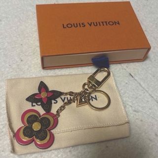 ルイヴィトン(LOUIS VUITTON)の【美品】ルイヴィトン バッグチャーム キーホルダー(キーホルダー)