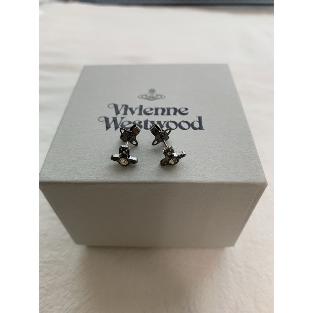 Vivienne Westwood(ヴィヴィアンウエストウッド)のVVP004S1ヴィヴィアンウエストウッド　ピアス レディースのアクセサリー(ピアス)の商品写真