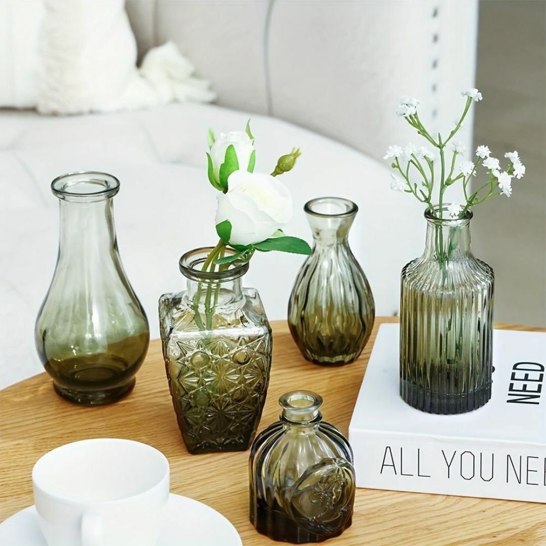 花瓶14個セット 緑の花瓶 ヴィンテージクリアガラスの花瓶 ホームテーブルの装飾 インテリア/住まい/日用品のインテリア小物(花瓶)の商品写真