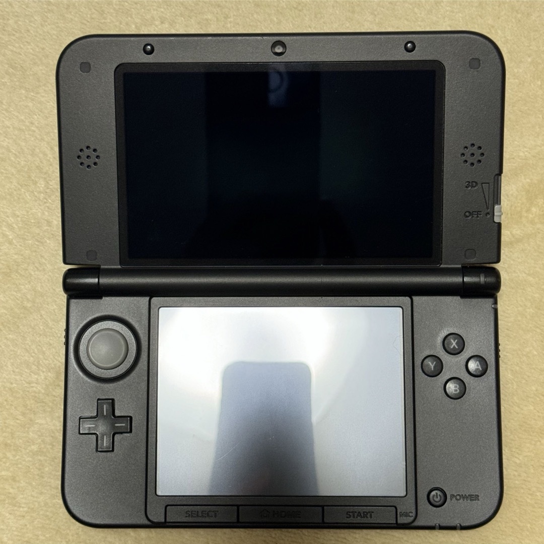 ニンテンドー3DS(ニンテンドー3DS)のNintendo 3DS  LL 本体 シルバー/ブラック エンタメ/ホビーのゲームソフト/ゲーム機本体(携帯用ゲーム機本体)の商品写真