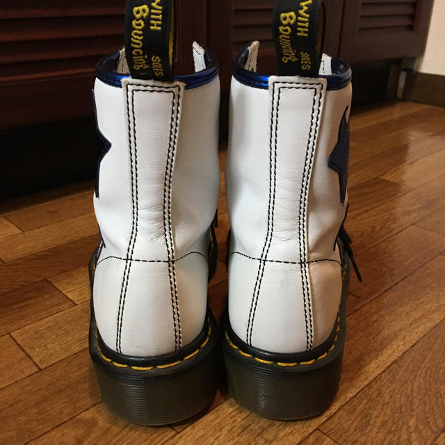 Dr.Martens(ドクターマーチン)のドクターマーチン 星柄 ホワイト ブルー スター UK5 24cm レディースの靴/シューズ(ブーツ)の商品写真