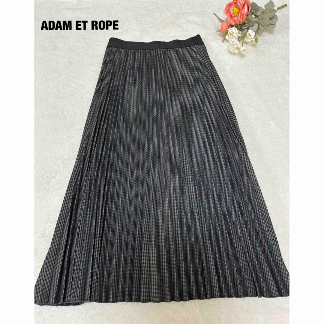 Adam et Rope'(アダムエロぺ)のADAM ET ROPE チェックプリーツスカート　未使用 レディースのスカート(ひざ丈スカート)の商品写真