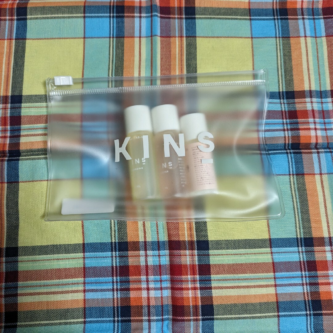 KINS トラベルセット コスメ/美容のキット/セット(サンプル/トライアルキット)の商品写真