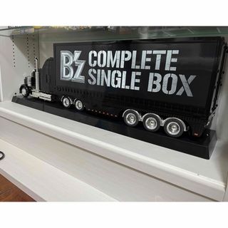 B'z COMPLETE SINGLE BOX(ミュージシャン)