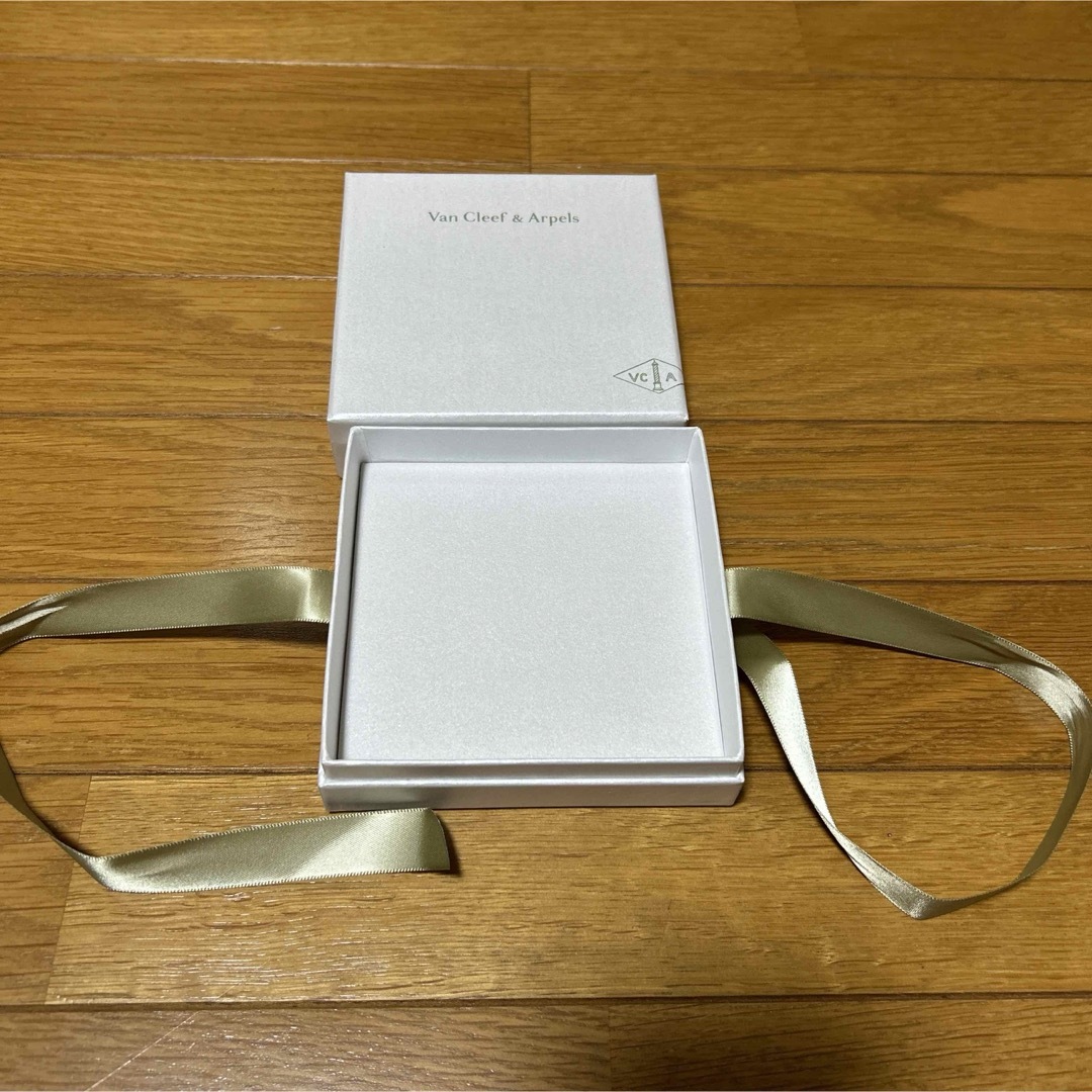 Van Cleef & Arpels - ヴァンクリ ギフトボックス ショッパーの Van Cleef & Arpels - ヴァンクリ ギフトボックス ショッパーの