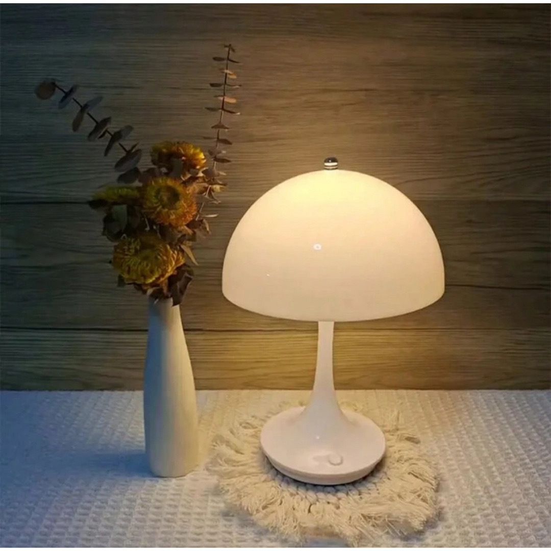 louis poulsen(ルイスポールセン)の新品⭐︎パンテラ ポータブル  テーブルランプ　フロアスタンド　ボタン白 インテリア/住まい/日用品のライト/照明/LED(テーブルスタンド)の商品写真