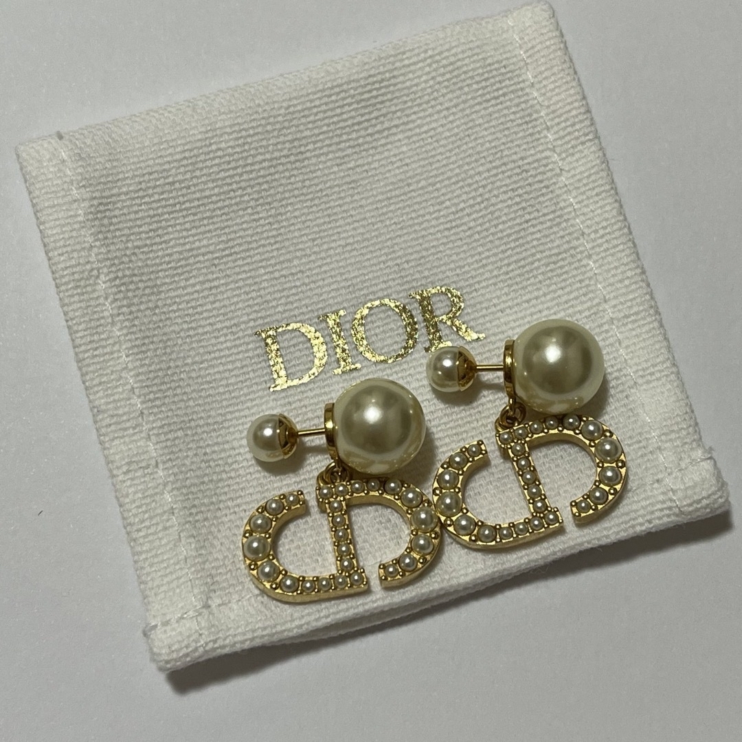 Christian Dior(クリスチャンディオール)のChristian Dior パール CDロゴ トライバル ピアス レディースのアクセサリー(ピアス)の商品写真