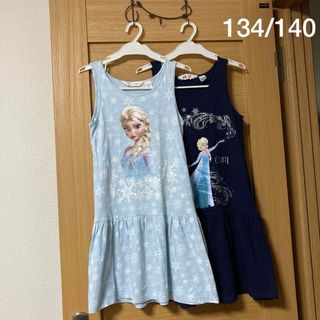 エイチアンドエム(H&M)の＜786＞双子アナ雪ワンピース140サイズ(ワンピース)