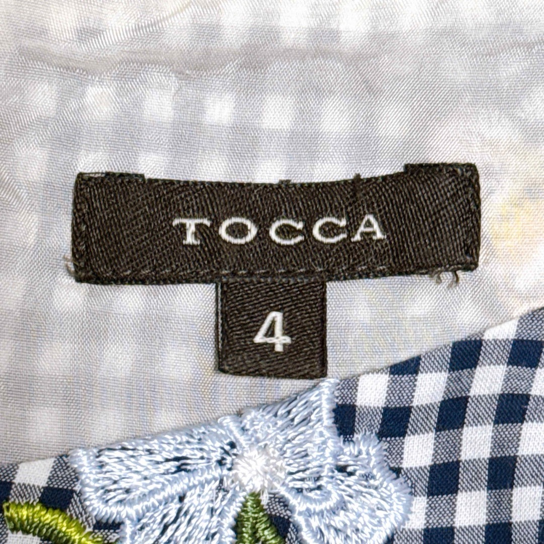 TOCCA(トッカ)のTOCCA 刺繍 花柄 ギンガムチェック ネイビー ホワイト フレア 4サイズ レディースのワンピース(ひざ丈ワンピース)の商品写真