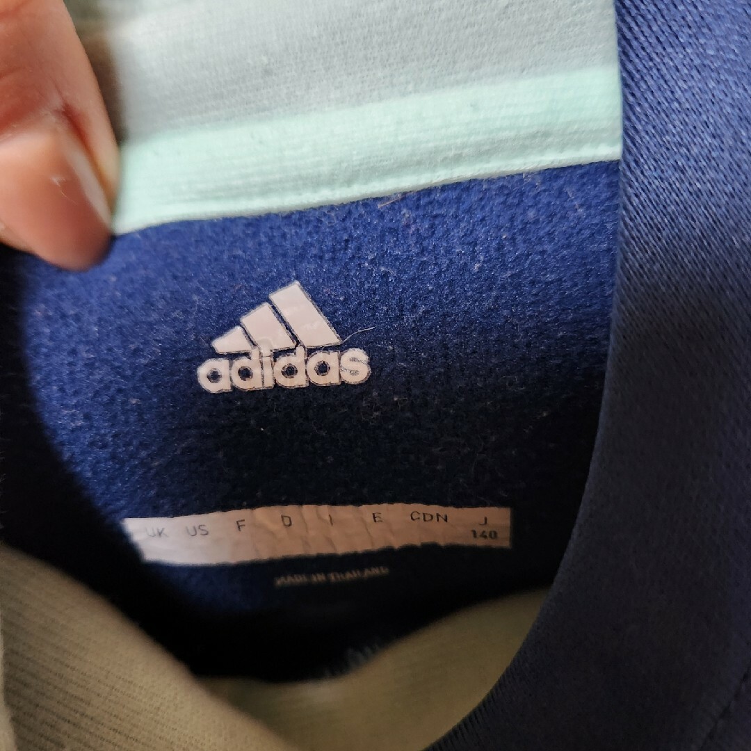 adidas(アディダス)のキッズ　adidas　パーカー　140 キッズ/ベビー/マタニティのキッズ服男の子用(90cm~)(ジャケット/上着)の商品写真