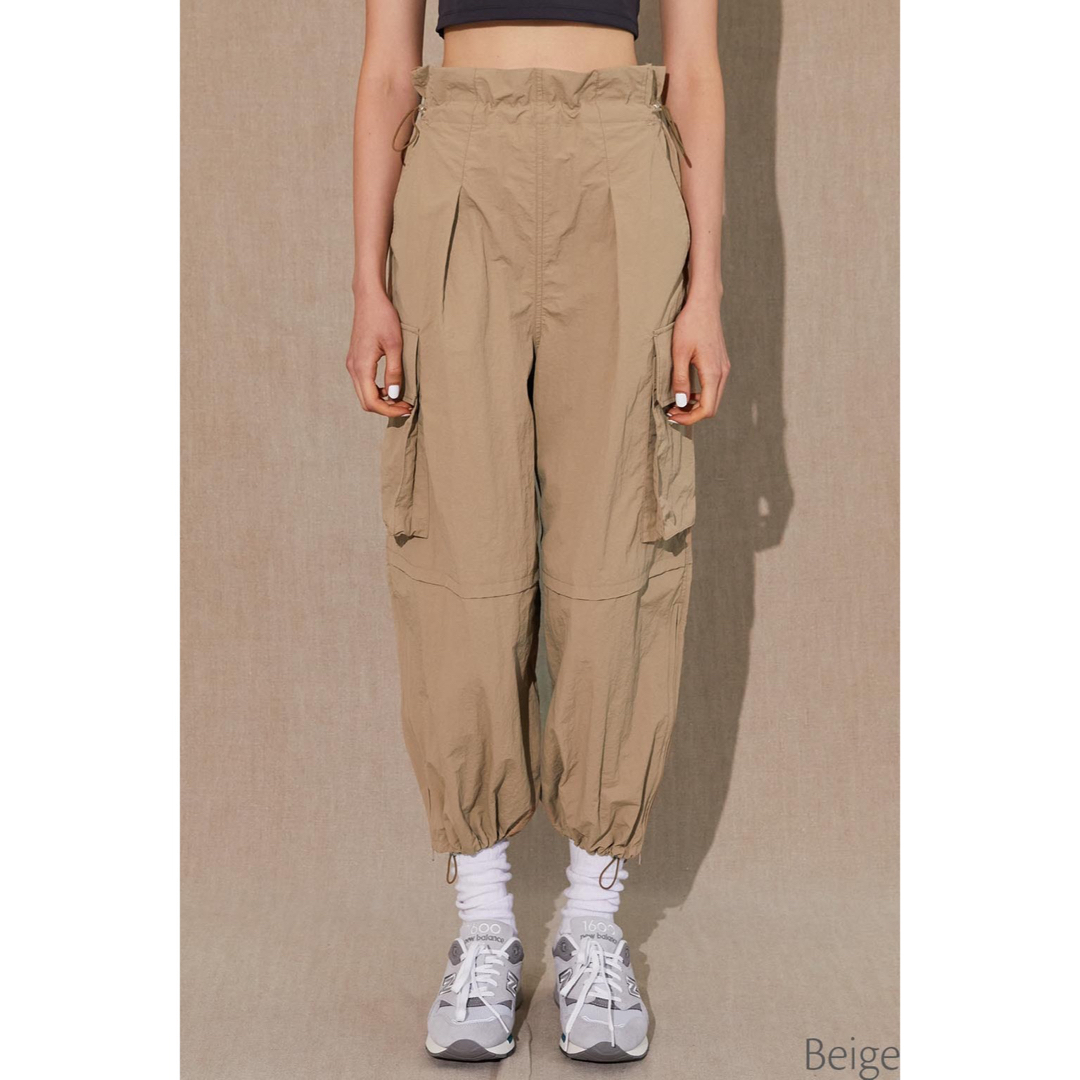 ALEXIA STAM(アリシアスタン)の Wellness Zip Hem Wide Cargo Pants レディースのパンツ(カジュアルパンツ)の商品写真