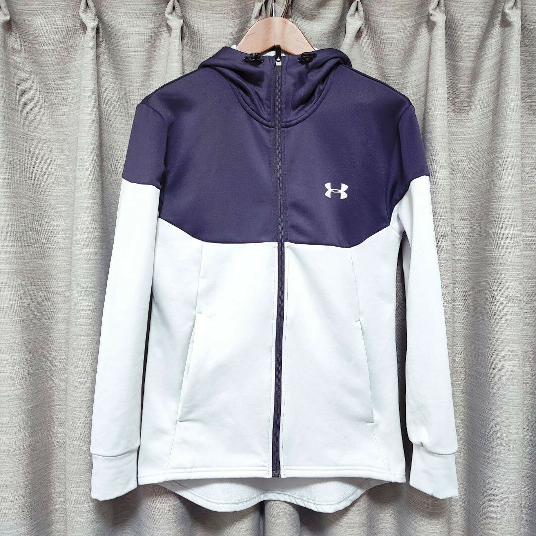 UNDER ARMOUR(アンダーアーマー)の【UNDER ARMOUR】トレーニングジャケット　「S：グレー×パープル」 スポーツ/アウトドアのランニング(ウェア)の商品写真