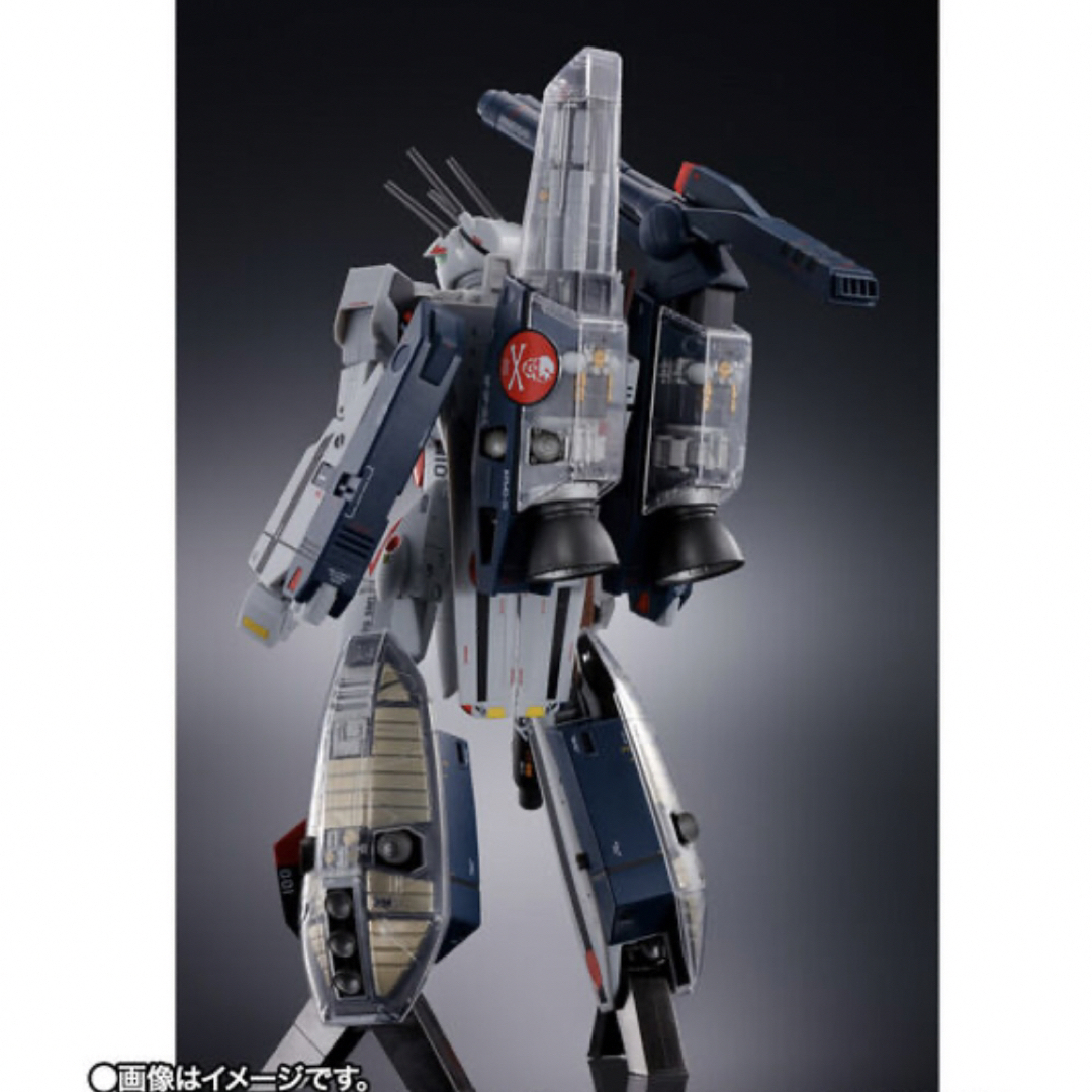 BANDAI(バンダイ)のDX超合金 劇場版 VF-1S ストライクバルキリー （一条輝機） メカニック エンタメ/ホビーのフィギュア(アニメ/ゲーム)の商品写真