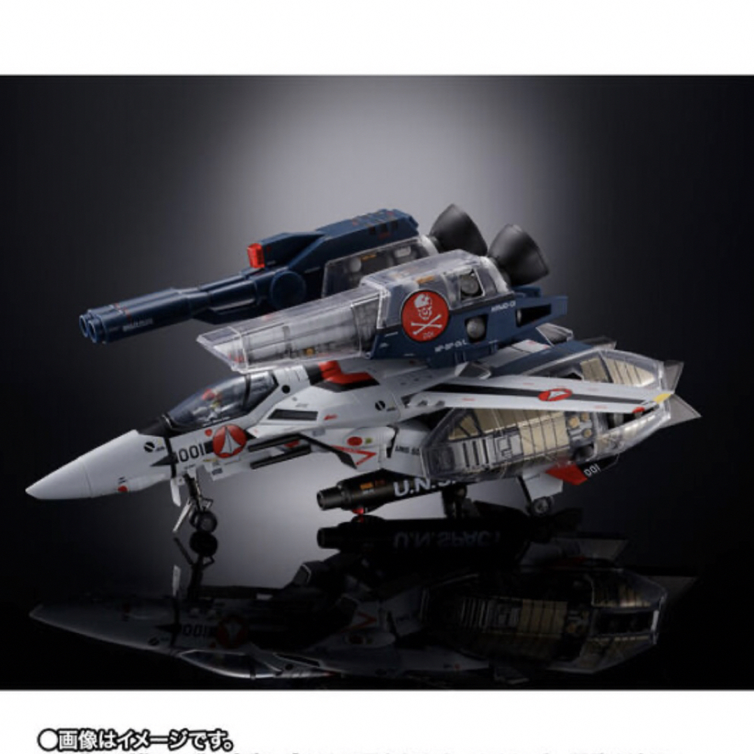 BANDAI(バンダイ)のDX超合金 劇場版 VF-1S ストライクバルキリー （一条輝機） メカニック エンタメ/ホビーのフィギュア(アニメ/ゲーム)の商品写真