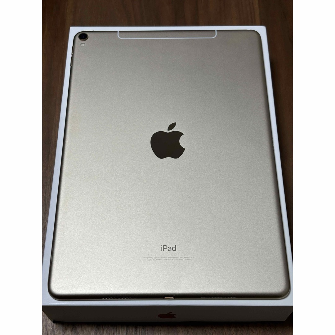 iPad(アイパッド)のiPad pro 10.5 64GB Wi-Fi+Cellular 美品 スマホ/家電/カメラのPC/タブレット(タブレット)の商品写真