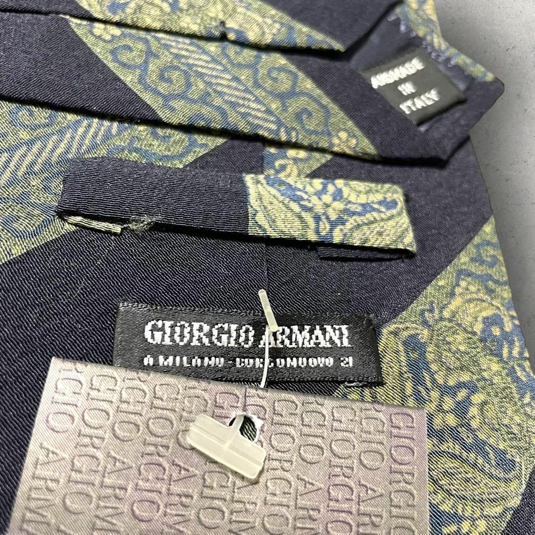 Giorgio Armani(ジョルジオアルマーニ)の新品未使用 GIORGIO ARMANI ペイズリー柄 ストライプ グリーン 紺 メンズのファッション小物(ネクタイ)の商品写真