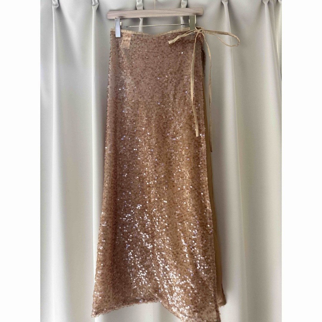 yae スパンコール ラップスカート ゴールド レディースのスカート(ロングスカート)の商品写真