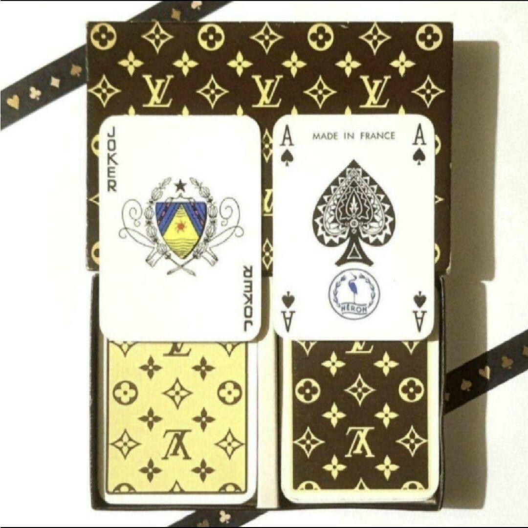 LOUIS VUITTON(ルイヴィトン)のミニ財布パスケースLOUIS VUITTONモノグラムトランプ１枚　財布　O13 レディースのファッション小物(パスケース/IDカードホルダー)の商品写真