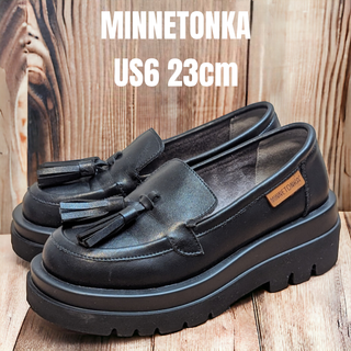 Minnetonka - MINNETONKA ミネトンカ 厚底ローファー 23cm ブラック タッセル付