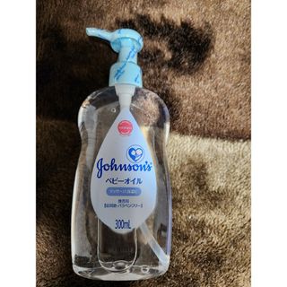 ジョンソン(Johnson's)のジョンソン ベビーオイル 無香料 300ml　2024.1購入(ベビーローション)