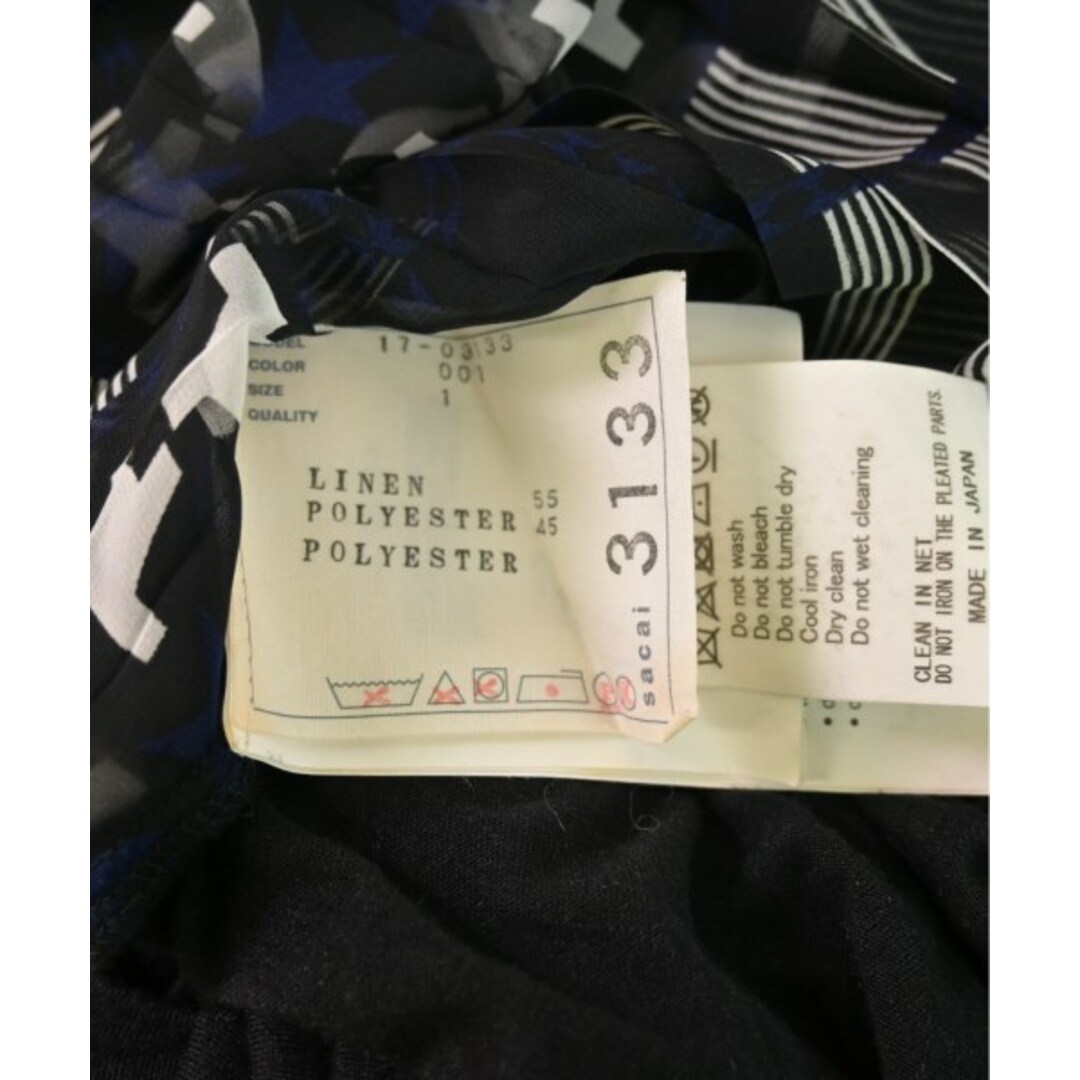 sacai(サカイ)のsacai サカイ Tシャツ・カットソー 1(S位) 黒x白x紺(総柄) 【古着】【中古】 レディースのトップス(カットソー(半袖/袖なし))の商品写真