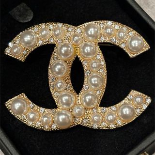 シャネル ノベルティ ブローチ/コサージュの通販 100点以上 | CHANELの シャネル ノベルティ ブローチ/コサージュの通販 100点以上 | CHANELの