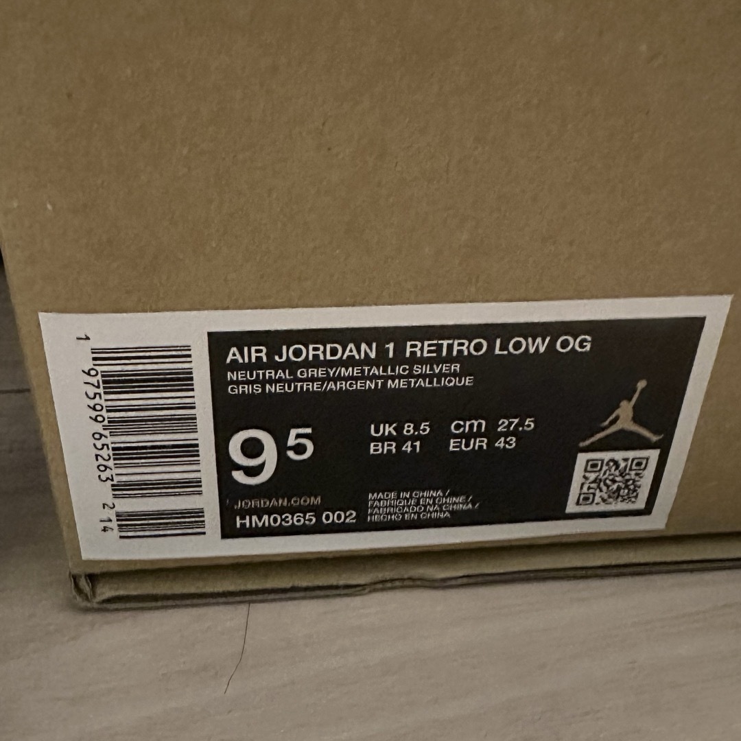 NIKE(ナイキ)のNike Air Jordan 1 Retro Low OG silver メンズの靴/シューズ(スニーカー)の商品写真
