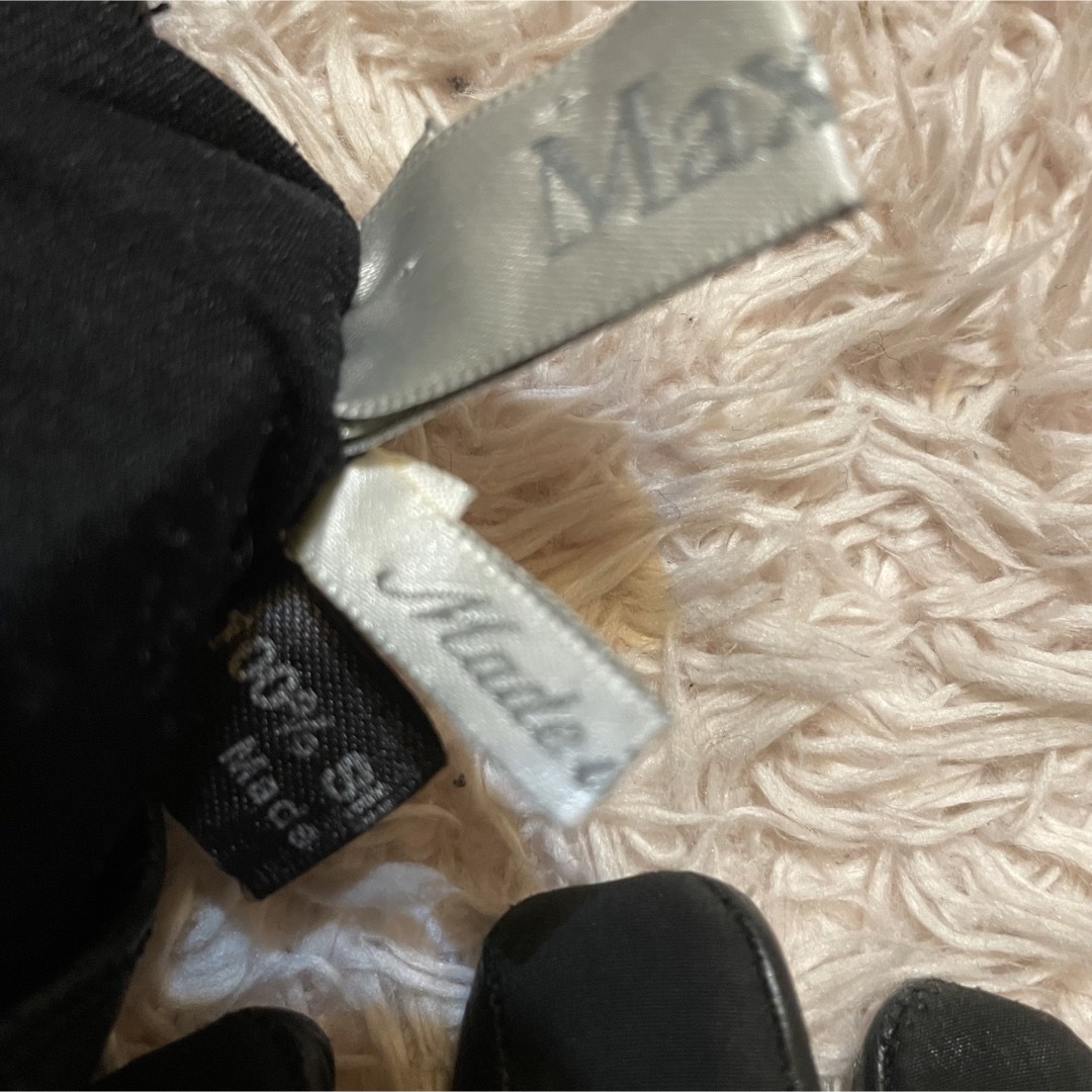 Max Mara(マックスマーラ)の【美品】マックスマーラ　 レザーグローブ　羊革　裏地絹　黒 レディースのファッション小物(手袋)の商品写真