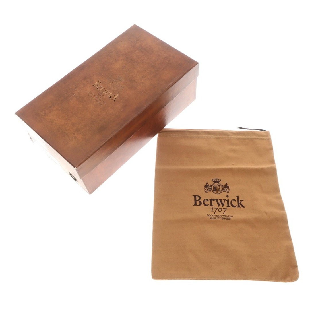 Berwick(バーウィック)の【中古】バーウィック BERWICK スエード コインローファー ブラック【サイズ7.5】【メンズ】 メンズの靴/シューズ(ドレス/ビジネス)の商品写真