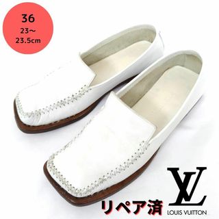 ルイヴィトン(LOUIS VUITTON)のLOUIS VUITTON【ルイヴィトン】ローファー モカシン ロゴ 白(スリッポン/モカシン)