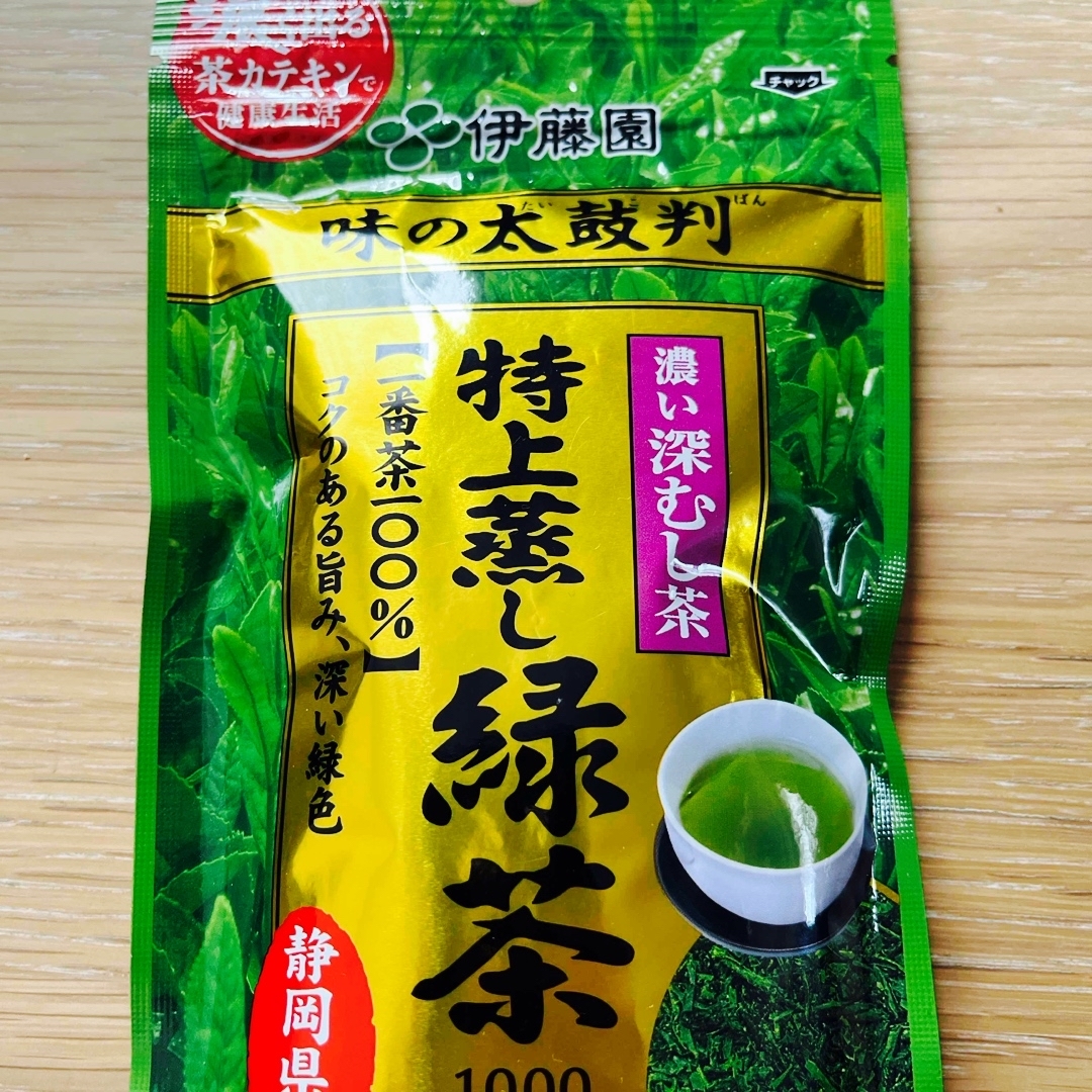 伊藤園(イトウエン)の伊藤園 味の太鼓判 特上蒸し緑茶1000(100g) 食品/飲料/酒の飲料(茶)の商品写真