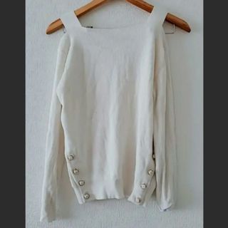 Lily Brown広告商品！ホワイトニットお買い得！(ニット/セーター)