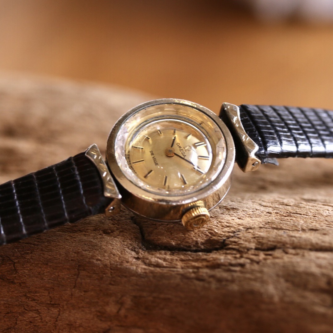 OMEGA(オメガ)の稼働品　OMEGAオメガ　カットガラス レディース　ゴールド　腕時計 レディースのファッション小物(腕時計)の商品写真
