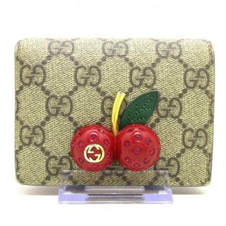 グッチ(Gucci)のGUCCI(グッチ) 2つ折り財布 チェリー,GGプラス・GGスプリーム 476050 ベージュ PVC(塩化ビニール)(財布)