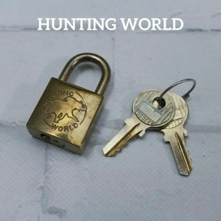 ハンティングワールド(HUNTING WORLD)の【匿名配送】ハンティングワールド キーホルダー ゴールド 南京錠 ロゴ(チャーム)