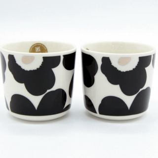 マリメッコ(marimekko)のmarimekkoマリメッコ　ウニッコ　ラテマグ　２個　ブラック&シルバー　新品(グラス/カップ)