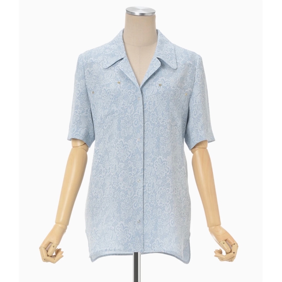 mame(マメ)のマメクロゴウチ　フローラルジャカードシャツ　2024SS レディースのトップス(シャツ/ブラウス(半袖/袖なし))の商品写真