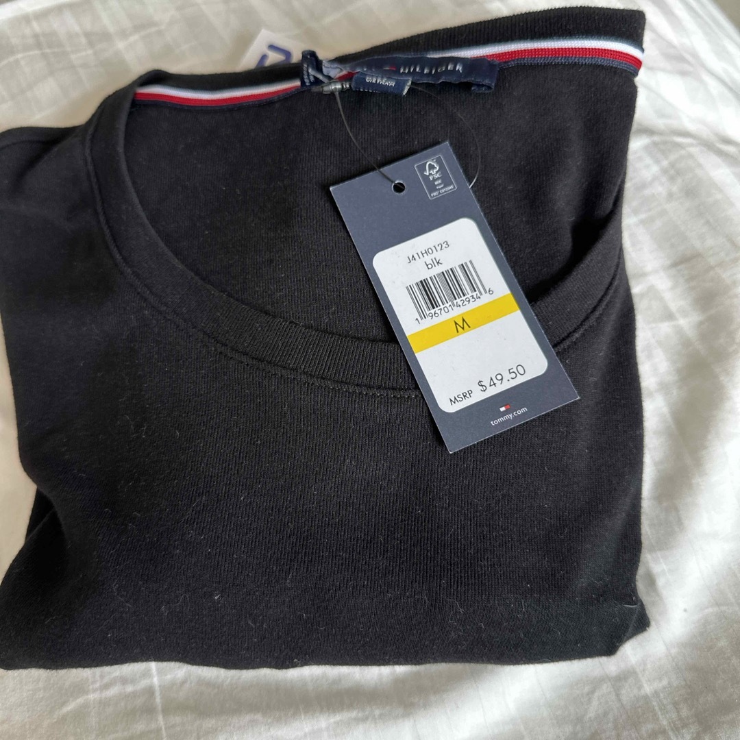 TOMMY HILFIGER(トミーヒルフィガー)のTommy Hilfiger Mサイズ　可愛いデザインのTシャツ　新品タグ付き レディースのトップス(Tシャツ(半袖/袖なし))の商品写真